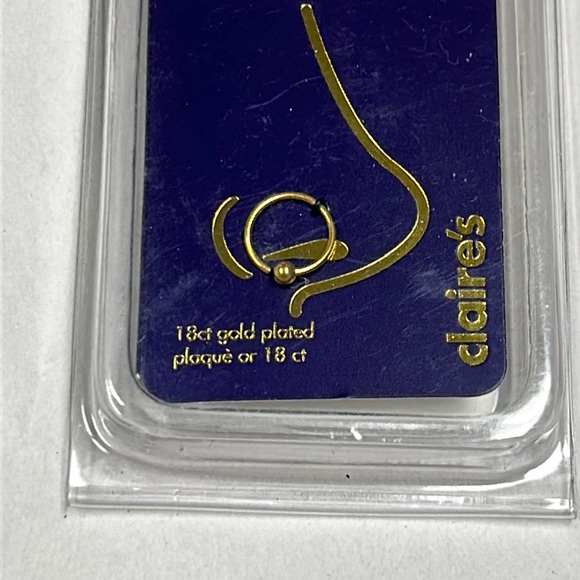 Claire's Jewelry Claires 8ct Gold Plated Plaque Or 18 Ct Nose